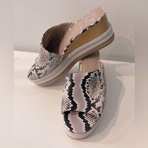 Vince Camuto Pendrea Slide Wedge Sandal Platform Shoes in size 9M